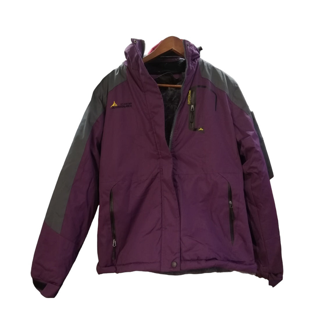 Outdoor jacket in various shades